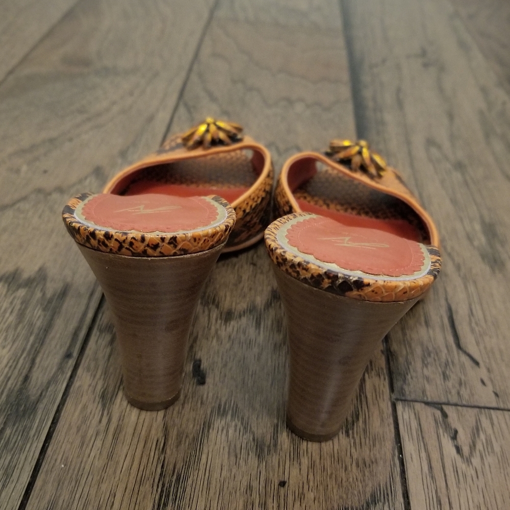 J Vincent Snake Skin Mules Size 6.5 - Picture 11 of 12